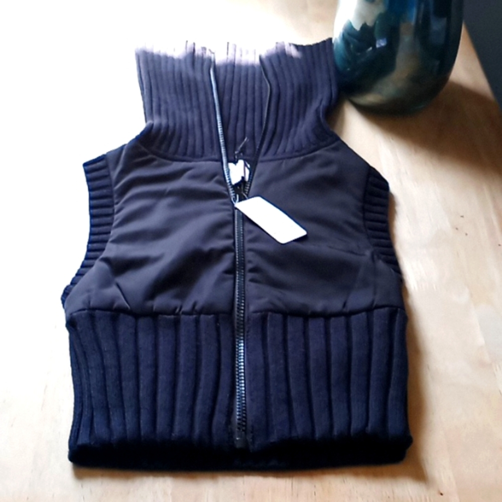6️⃣9️⃣🆕Women's vest Urban Outfitters